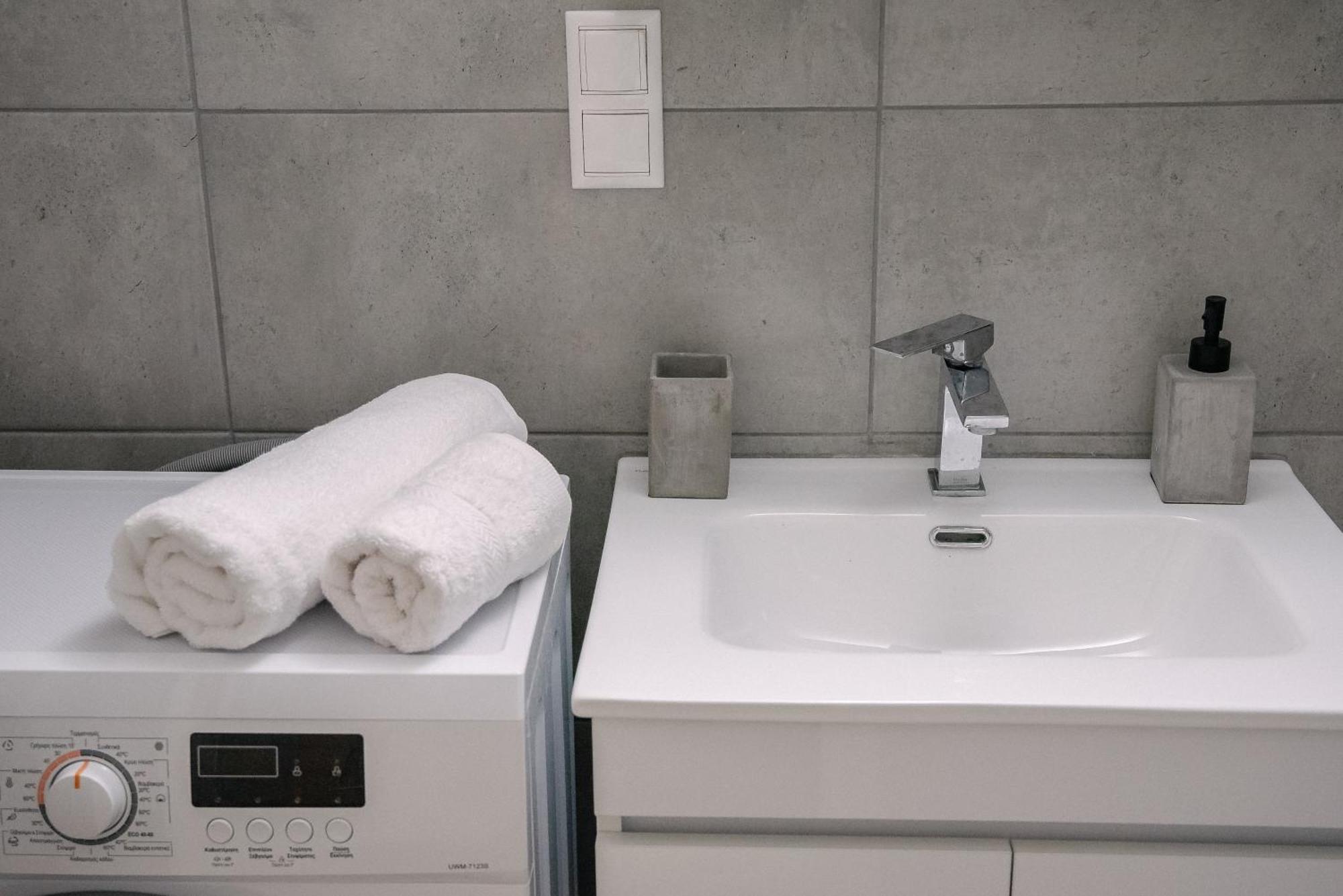 3Cs Athens Ampelokipoi Comfy Flat Ft Patio Airport Direct Day N Night Διαμέρισμα Εξωτερικό φωτογραφία
